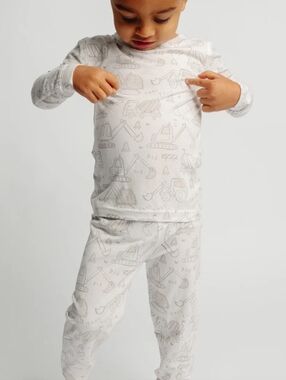 Copper Pearl 2pc Long Sleeve Pajama Set - Gage Print Size 6